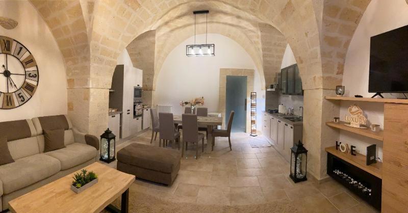 Lata Luxury Home Casa Vacanze Brindisi Eksteriør billede